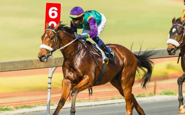 Behind to Front: Betting on Late Surge Horses